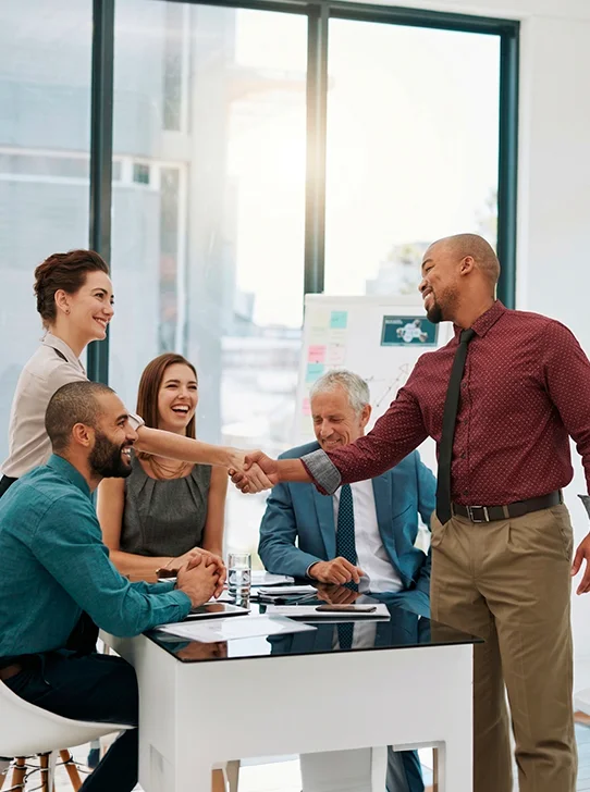 Cena ilustrativa de profissionais no ambiente empresarial